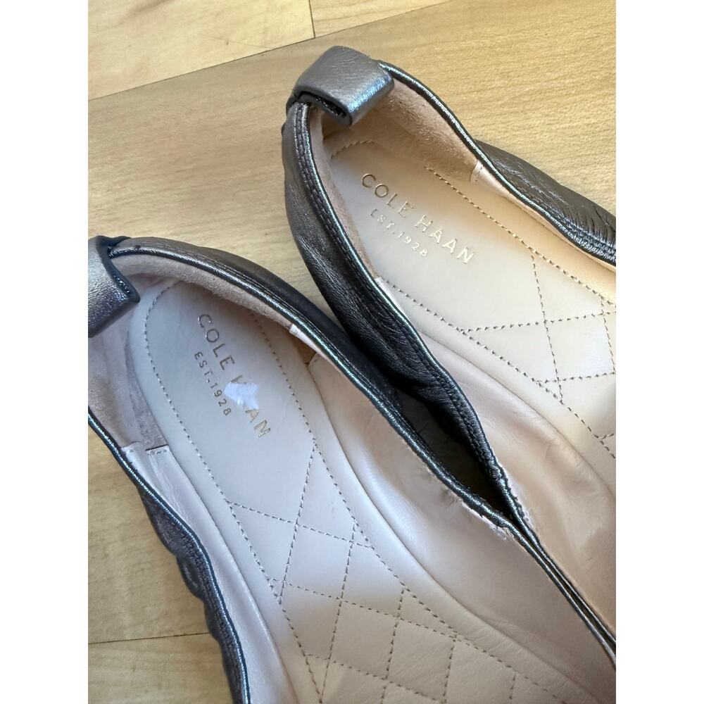 COLE HAAN pewter silver metallic gray 100% leather flex loafer flats - Picture 4 of 8